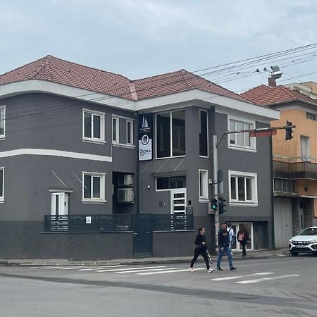 Arcgroup Medical Lägenhet Oradea Exteriör bild